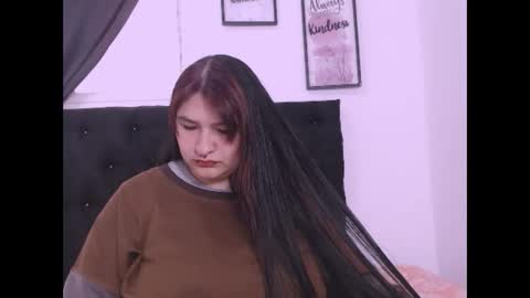 radiantgoddes online show from November 4, 1:12 pm