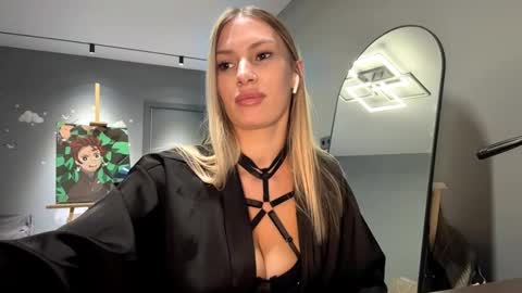 Mila online show from February 2, 7:21 pm