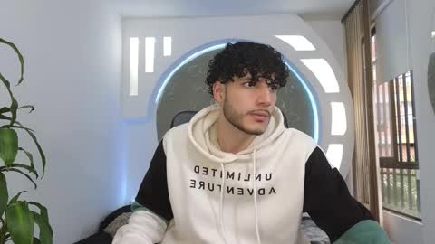 R A F A E L online show from October 1, 9:02 pm