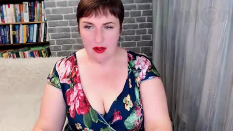 Snapshot of rainbowladyy chatting on October 20, 2:11 pm rainbowladyy online show from October 20, 2:11 pm