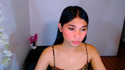 raindrizzle1706 online show from November 21, 7:06 am