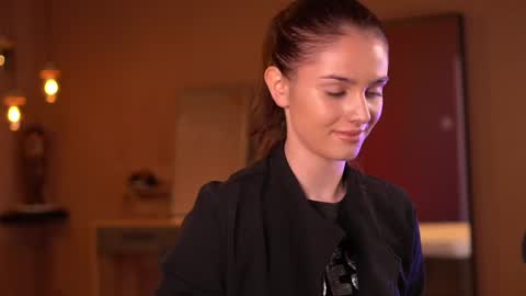 Snapshot of raisadoll chatting on February 25, 10:48 am Raisa online show from February 25, 10:48 am