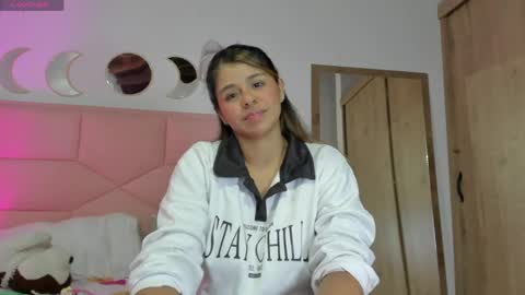  Nina  online show from April 1, 11:34 pm