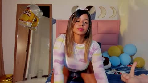 Snapshot of rajjnar_nina chatting on October 1, 12:32 am  Nina  online show from October 1, 12:32 am