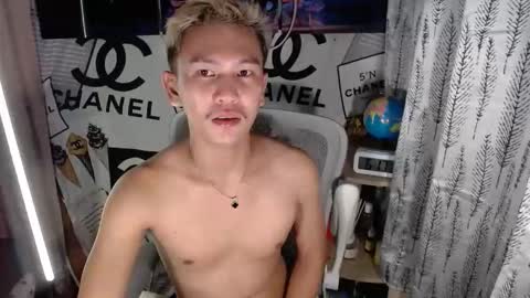 ralfhuge24 online show from April 22, 10:17 pm