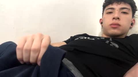 ramiroo2312 online show from November 15, 2:46 am