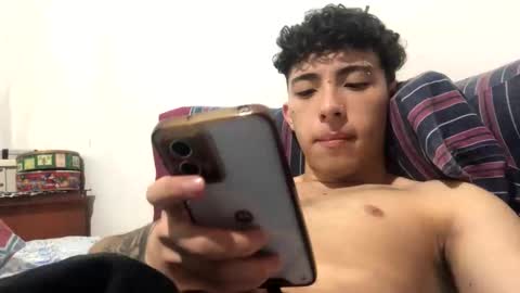 ramiroo2312 online show from December 20, 10:39 pm