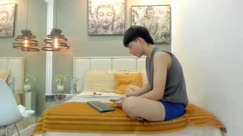 Raphael Nyon online show from March 7, 4:34 am