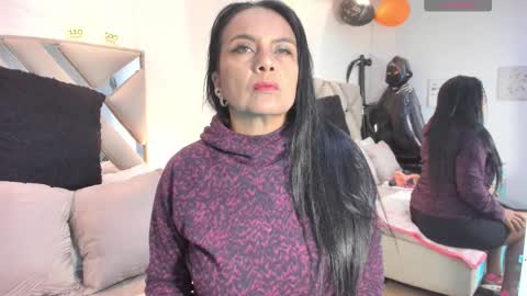 Snapshot of raquel_moore chatting on October 22, 11:56 am Raquel Moore online show from October 22, 11:56 am