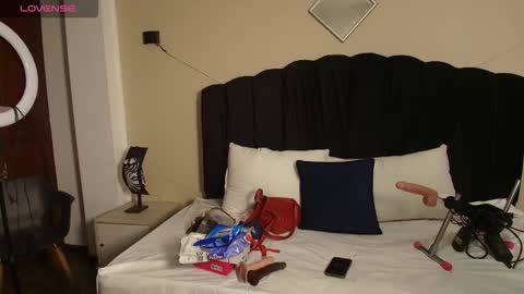 Raquel online show from October 12, 11:36 am