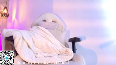   online show from November 28, 11:28 am