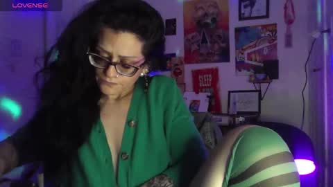 Raven online show from December 30, 12:00 am