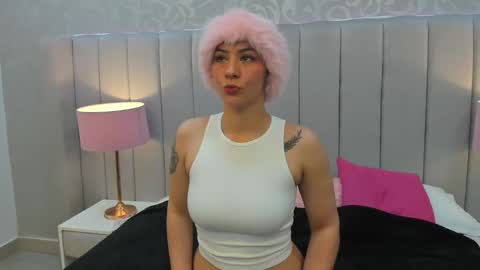 Ravenfox  online show from February 19, 3:49 am