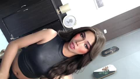 ravennaxx online show from February 26, 7:53 pm