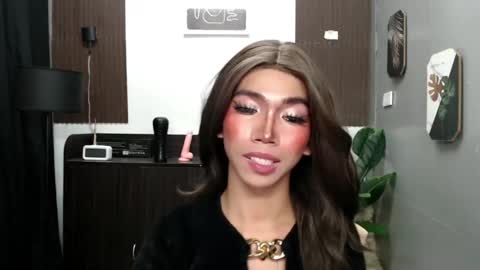 ravennaxx online show from February 22, 4:18 am