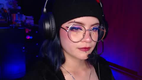 raventh_ online show from December 18, 2:18 am