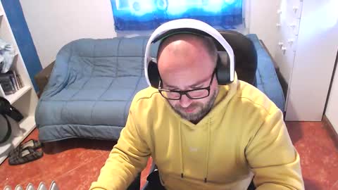 ravingr3d3 online show from March 17, 9:03 am