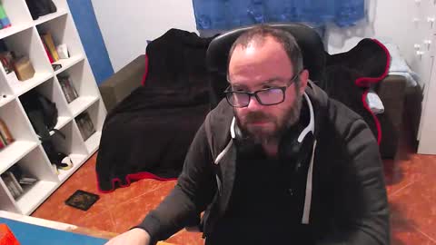 ravingr3d3 online show from December 15, 10:50 pm