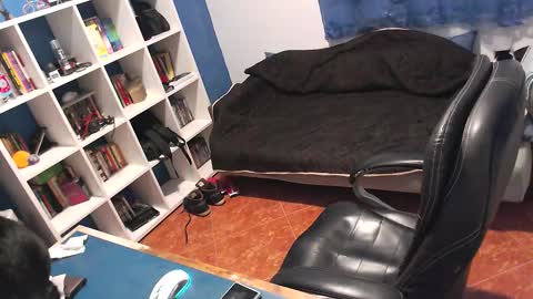 ravingr3d3 online show from November 18, 11:26 pm