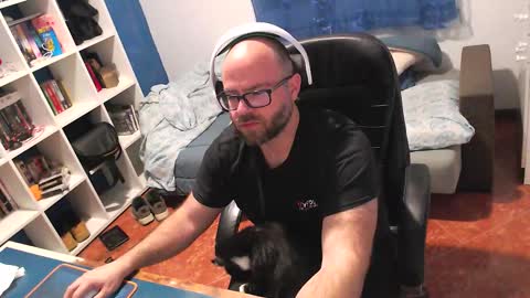 ravingr3d3 online show from March 15, 12:48 am