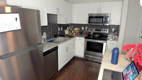 Its Ben online show from January 6, 11:52 pm