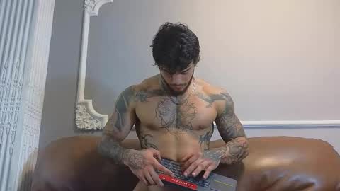 Ray Coopers online show from December 5, 3:17 am