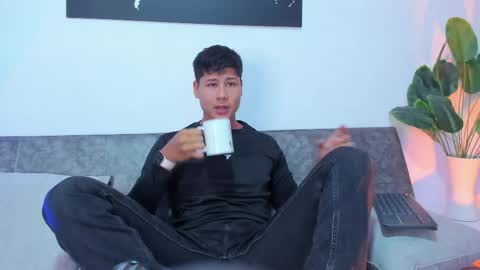 rayden_boy online show from June 4, 12:00 pm