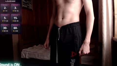 Snapshot of raylonn chatting on December 21, 9:23 am Ray online show from December 21, 9:23 am