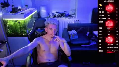 Rayzel online show from February 19, 12:54 am