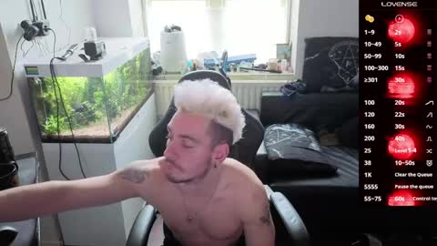 Rayzel online show from April 2, 3:52 pm