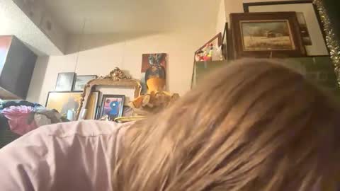 rcherrycola00 online show from March 28, 1:18 am