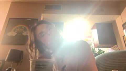 rcherrycola00 online show from April 3, 5:58 am