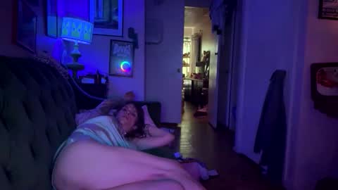 rcherrycola00 online show from April 26, 1:20 pm