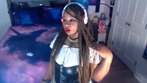 realgoddessdream online show from May 6, 5:46 am