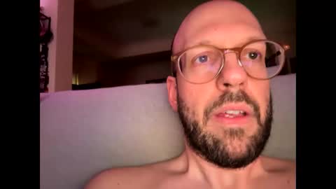 HugeSecret online show from April 21, 3:57 am