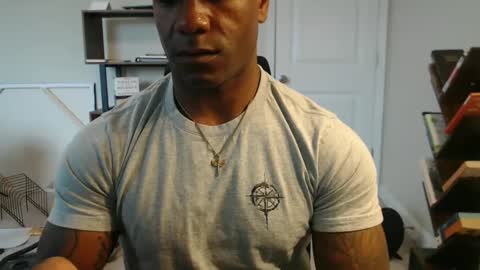 Snapshot of realreyblack chatting on October 2, 7:23 pm Rey online show from October 2, 7:23 pm