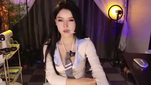 reaowna___ online show from November 25, 2:27 pm