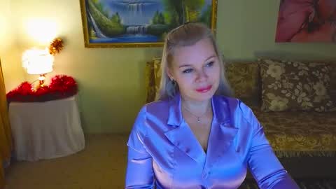 Im a little sick. Ill be back soon. online show from December 5, 2:48 pm