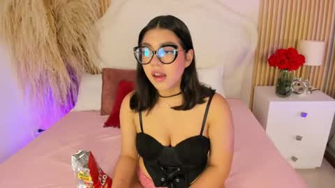 rebeca_taylor_ online show from April 18, 3:30 am