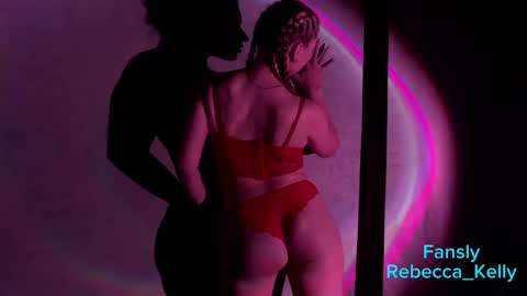 rebecca_____ online show from December 3, 2:12 am