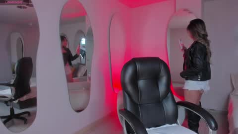 Rebe online show from March 8, 3:06 am