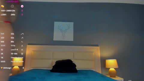 rebeccavibes online show from December 13, 8:15 pm