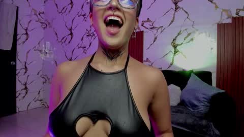 Snapshot of rebeka_baker chatting on September 13, 2:36 am REBEKA online show from September 13, 2:36 am