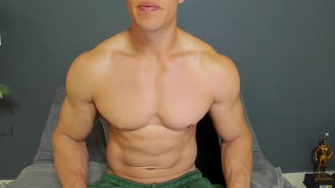 twitter REECET26 instagram RECCETAYLOR online show from April 23, 12:51 pm