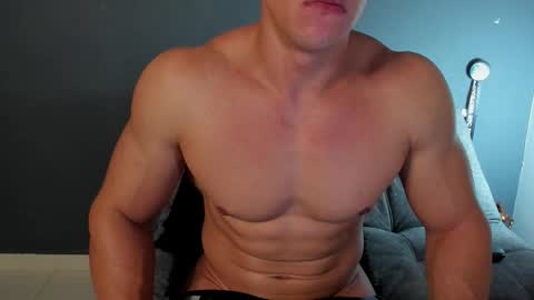 twitter REECET26 instagram RECCETAYLOR online show from October 5, 2:09 am