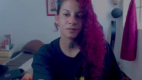 Instagram Valerie yourdream online show from February 7, 5:07 pm