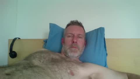 Red online show from May 11, 10:33 am