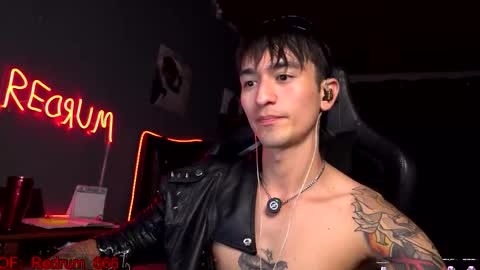 Snapshot of redrum_696 chatting on October 9, 6:46 pm Red online show from October 9, 6:46 pm