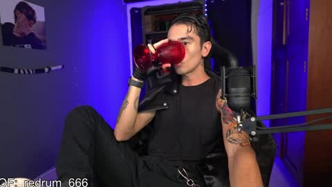 Snapshot of redrum_696 chatting on January 29, 7:00 pm Red online show from January 29, 7:00 pm