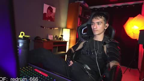 Snapshot of redrum_696 chatting on March 6, 4:38 pm Red online show from March 6, 4:38 pm
